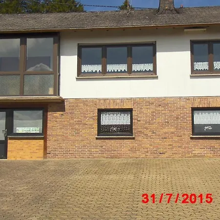 Holiday home - Vakantiehuis, Ferienwohnung, 100 Qm, Rollmann, 54578 Nohn, Eifel- Nuerburgring *