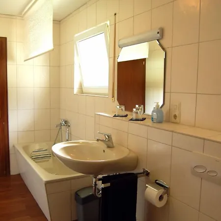 - Vakantiehuis, Ferienwohnung, 100 Qm, Rollmann, 54578 Nohn, Eifel- Nuerburgring *