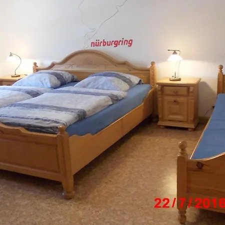 - Vakantiehuis, Ferienwohnung, 100 Qm, Rollmann, 54578 Nohn, Eifel- Nuerburgring Holiday home *