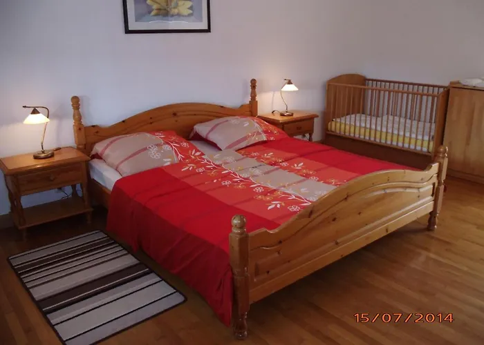 Holiday home - Vakantiehuis, Ferienwohnung, 100 Qm, Rollmann, 54578 Nohn, Eifel- Nuerburgring